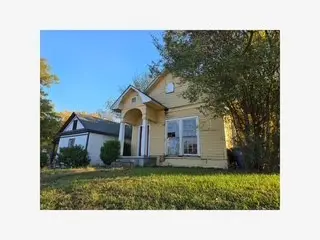 104 W Munson Street, Denison, TX 75021 - #2