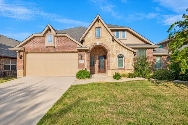 1017 Ponderosa Drive, Aubrey, TX 76227