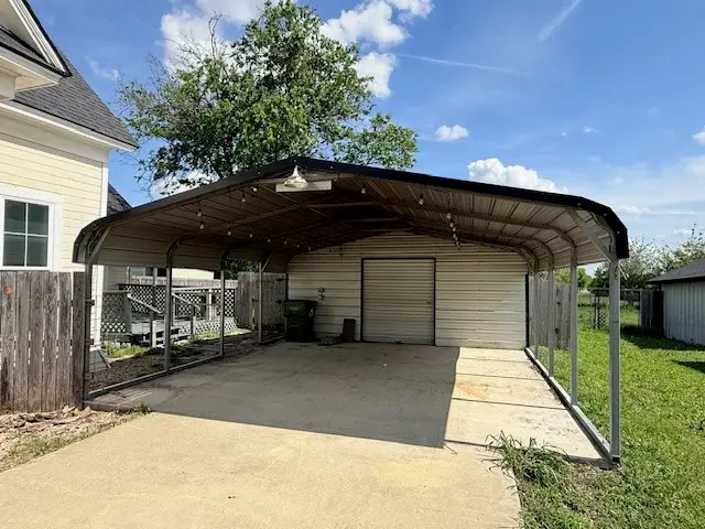 312 Poplar Street, Italy, TX 76651 - #3
