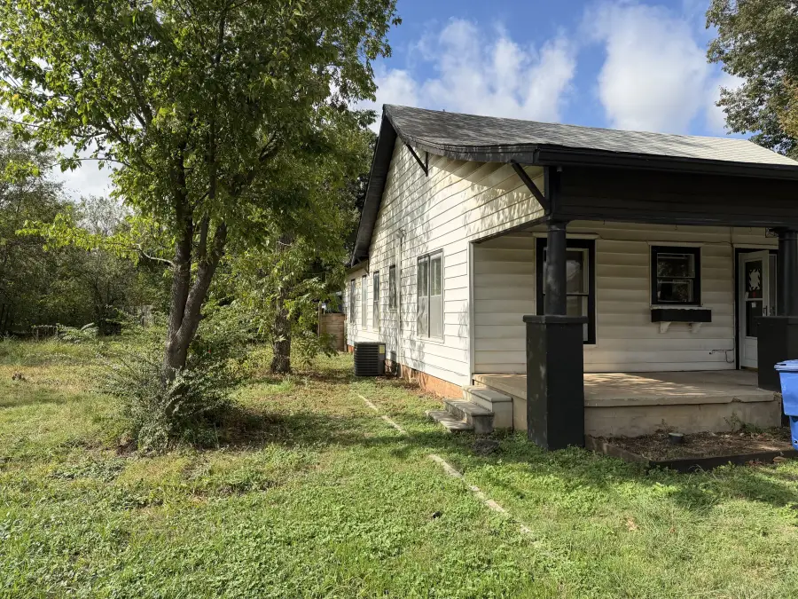 1003 3rd Street, Brownwood, TX 76801 - #2