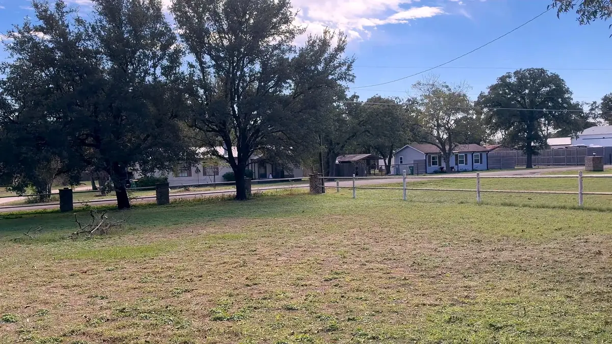 451 E Rocket Road, Lorena, TX 76655 - #1