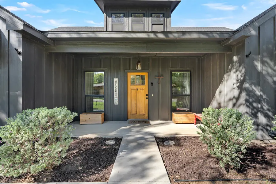 205 N Neches Street, Whitney, TX 76692 - #2