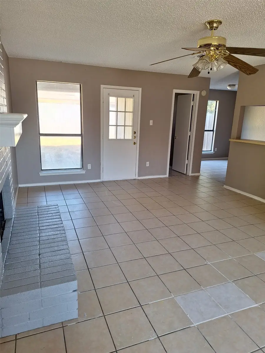4525 Compass Court, Fort Worth, TX 76135 - #2