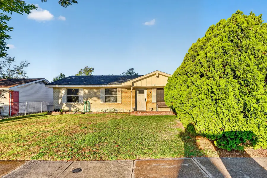 707 Edgeglen Drive, Dallas, TX 75217 - #2