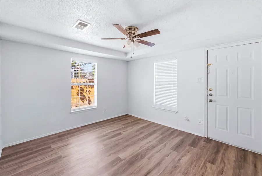 4127 Opal Avenue, Dallas, TX 75216 - #3