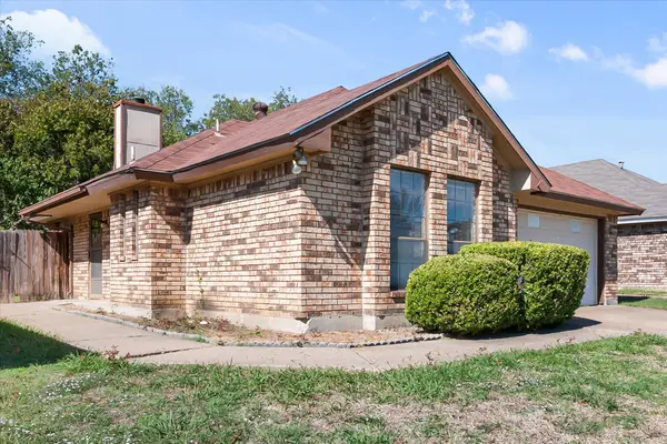 5606 Congressional Drive, Arlington, TX 76018