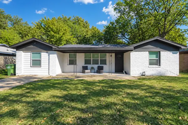 529 Parkside Drive, White Settlement, TX 76108