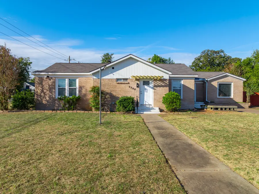3204 N 31st Street, Waco, TX 76708 - #3