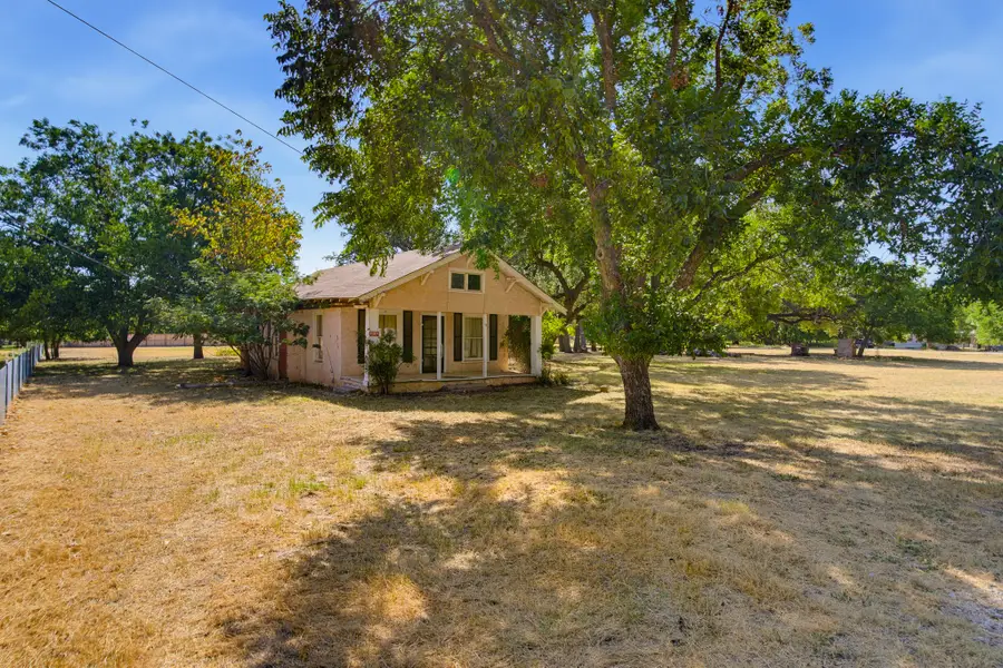 101 East Street, Buffalo Gap, TX 79508 - #2