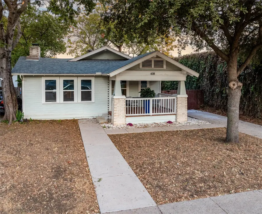 608 N Edgefield Avenue, Dallas, TX 75208 - #2