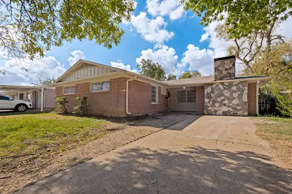 1734 Glen Key Street, Grand Prairie, TX 75051