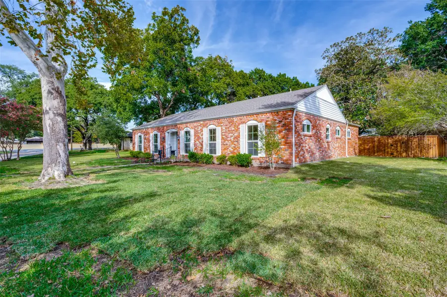 2821 Millwood Drive, Farmers Branch, TX 75234 - #2