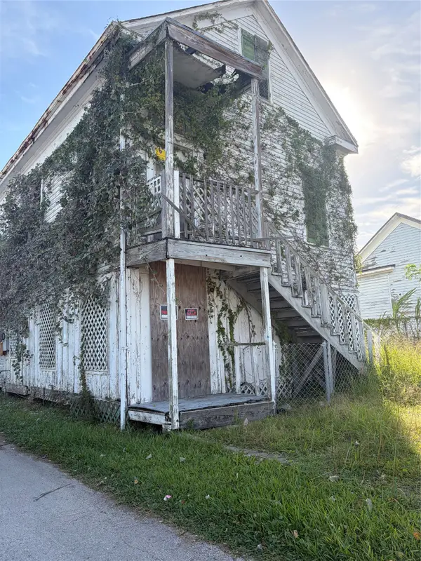 814 38th Street, Galveston, TX 77550