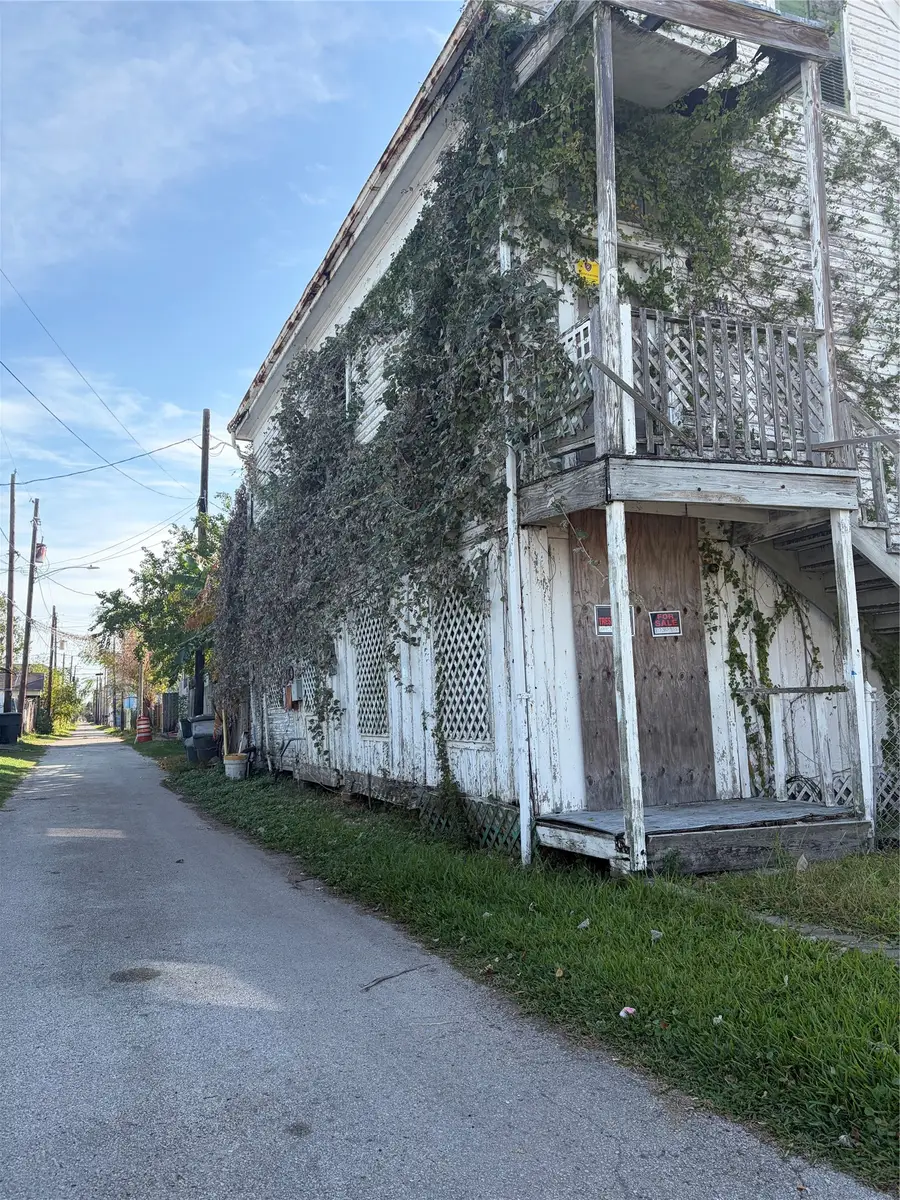 814 38th Street, Galveston, TX 77550 - #3