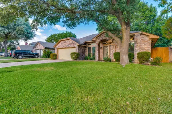 5001 Osage Drive, Arlington, TX 76018