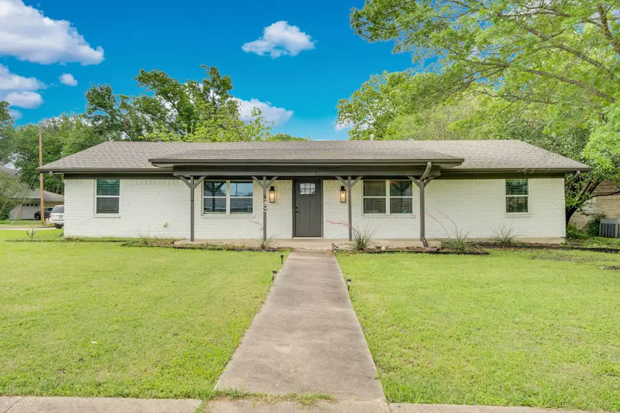 1104 Williamsburg Drive, Ennis, TX 75119 - #2