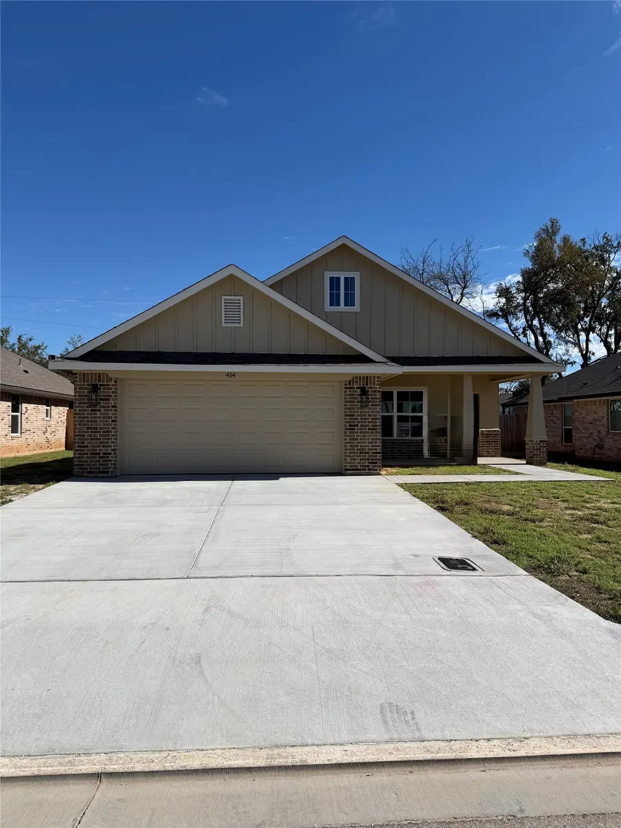 414 Conway, Lacy Lakeview, TX 76705 - #2