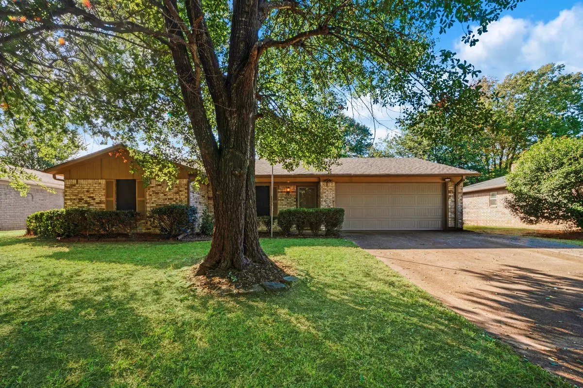 335 34th Street Ne, Paris, TX 75460 - #1