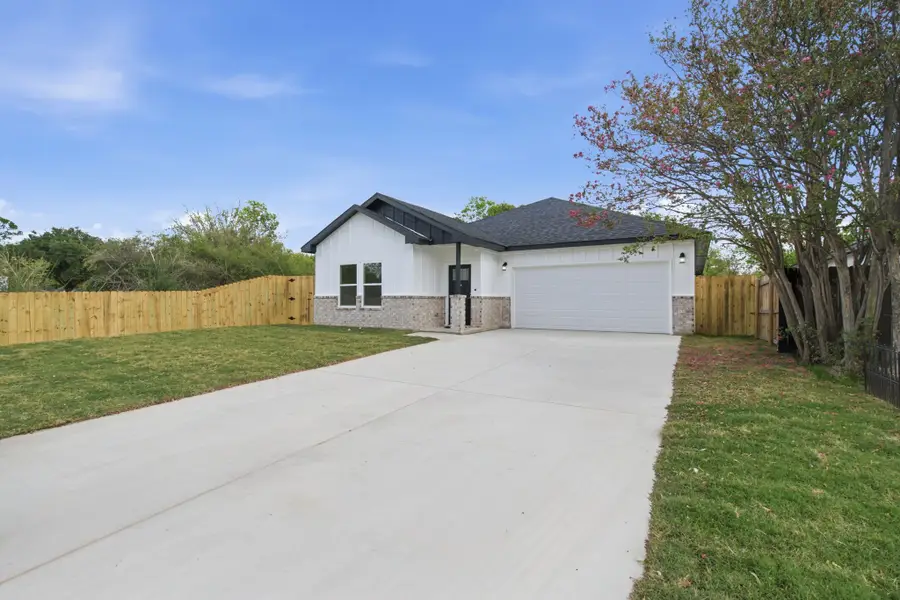 2113 Andrew Avenue, Fort Worth, TX 76105 - #3