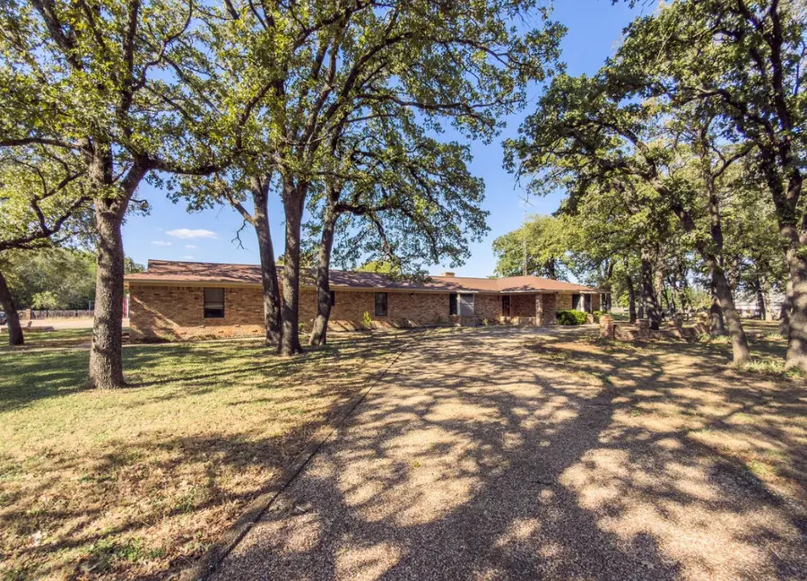 531 Wiggins Road, West, TX 76691 - #2