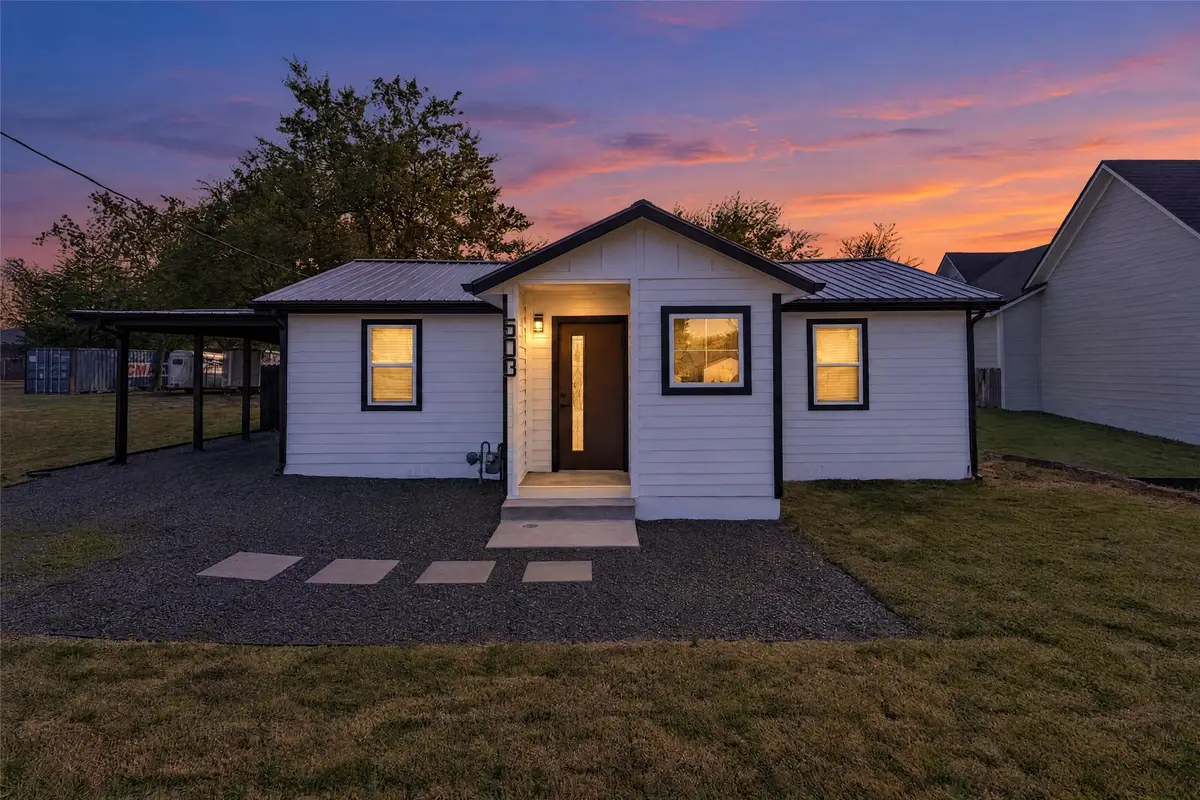 503 Saunders, Trenton, TX 75490 - #1