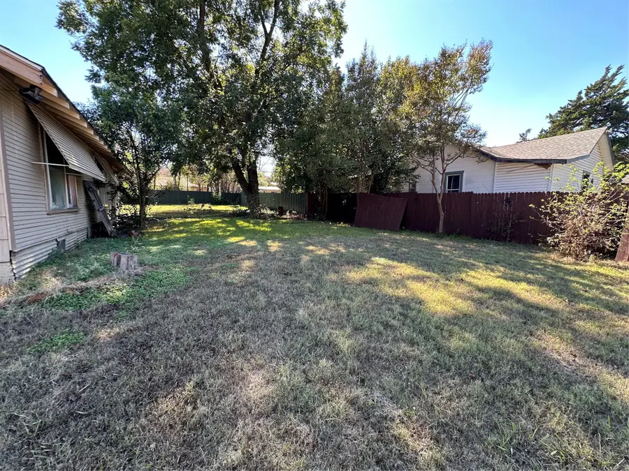 829 W Beddell Street, Fort Worth, TX 76115 - #2