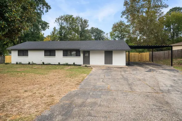 202 W Elm Creek Drive, Longview, TX 75605