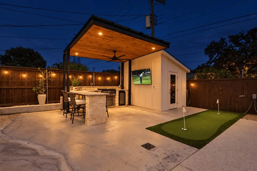 653 Lewis Drive, Hurst, TX 76054 - #2