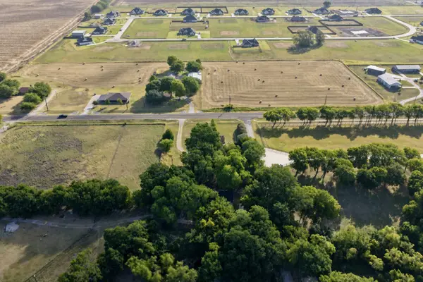 2411 W Fm 813, Palmer, TX 75152
