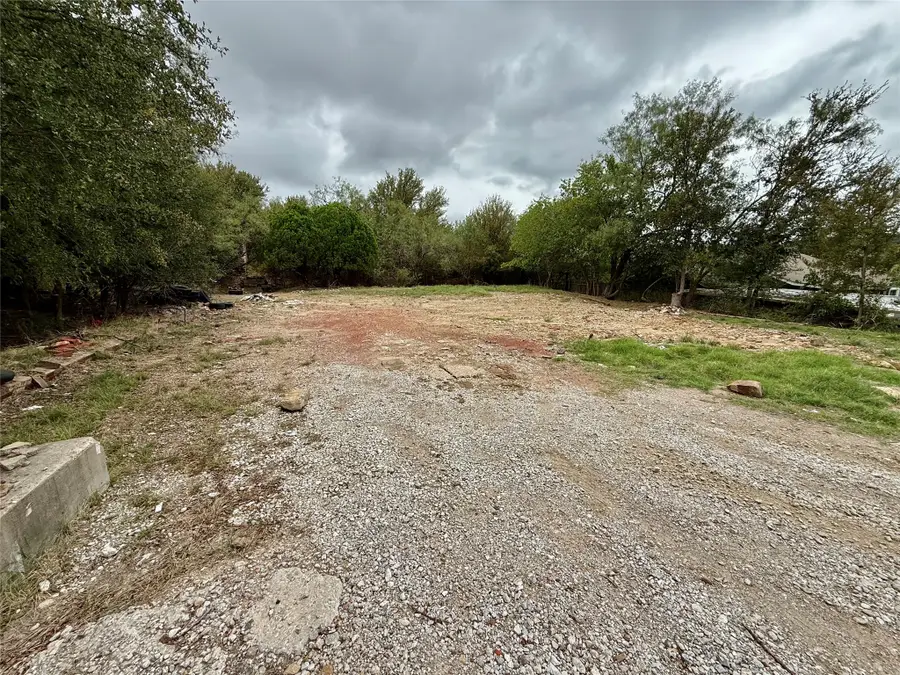 200 NE 9th Street, Mineral Wells, TX 76067 - #2