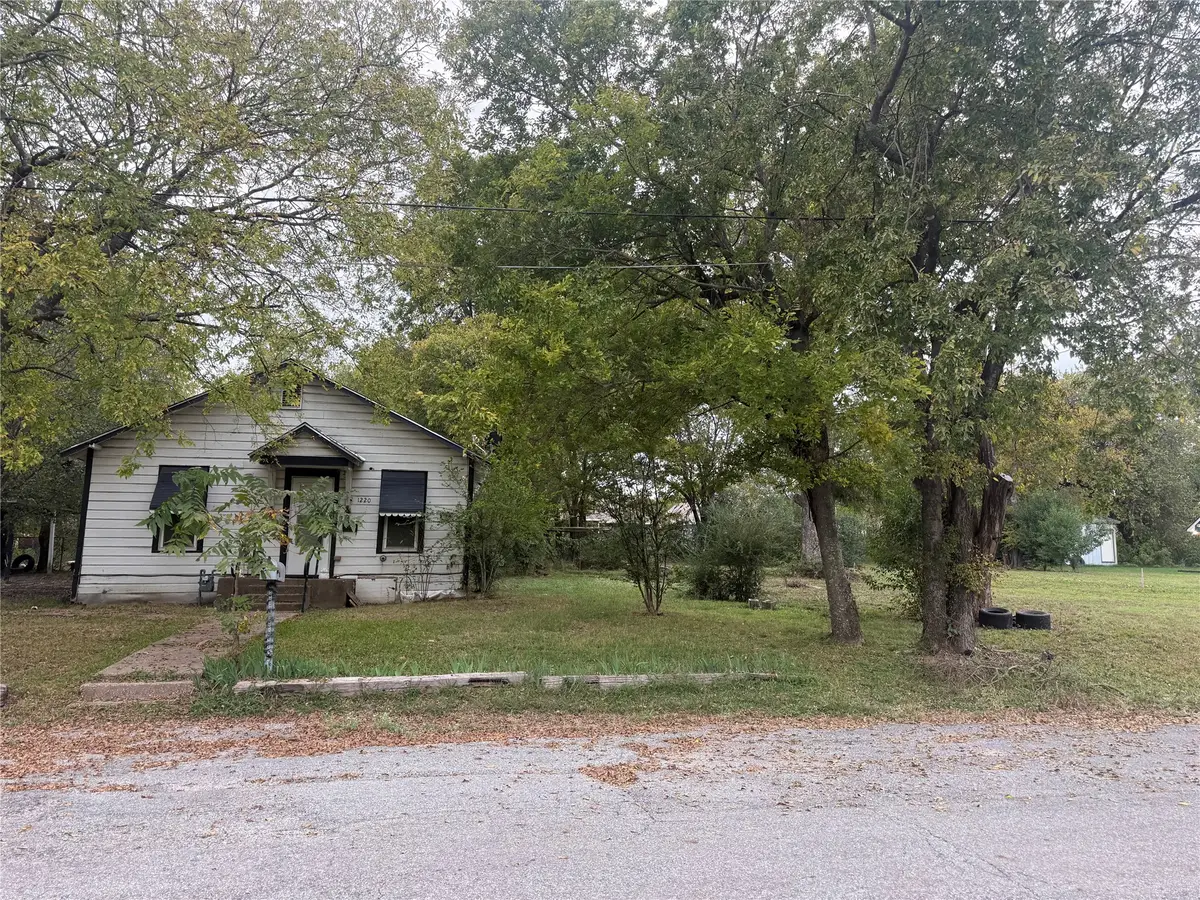 1220 S Branch Street, Sherman, TX 75090 - #1
