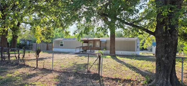 1001 Hemlock Drive, West Tawakoni, TX 75474