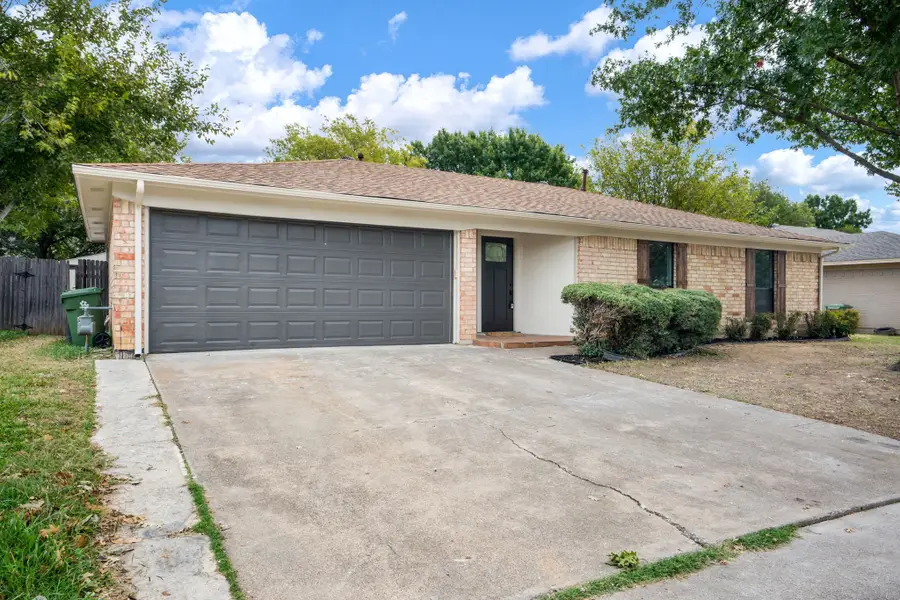 1920 Hurstview Drive, Hurst, TX 76054 - #3