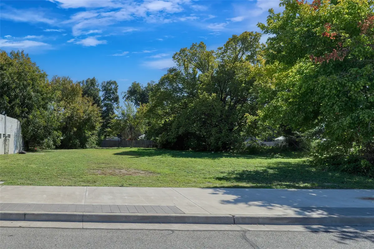 815 Elm Avenue, Waco, TX 76704 - #1