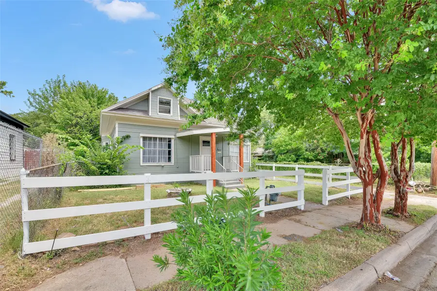 1101 Locust Street, Fort Worth, TX 76102 - #3
