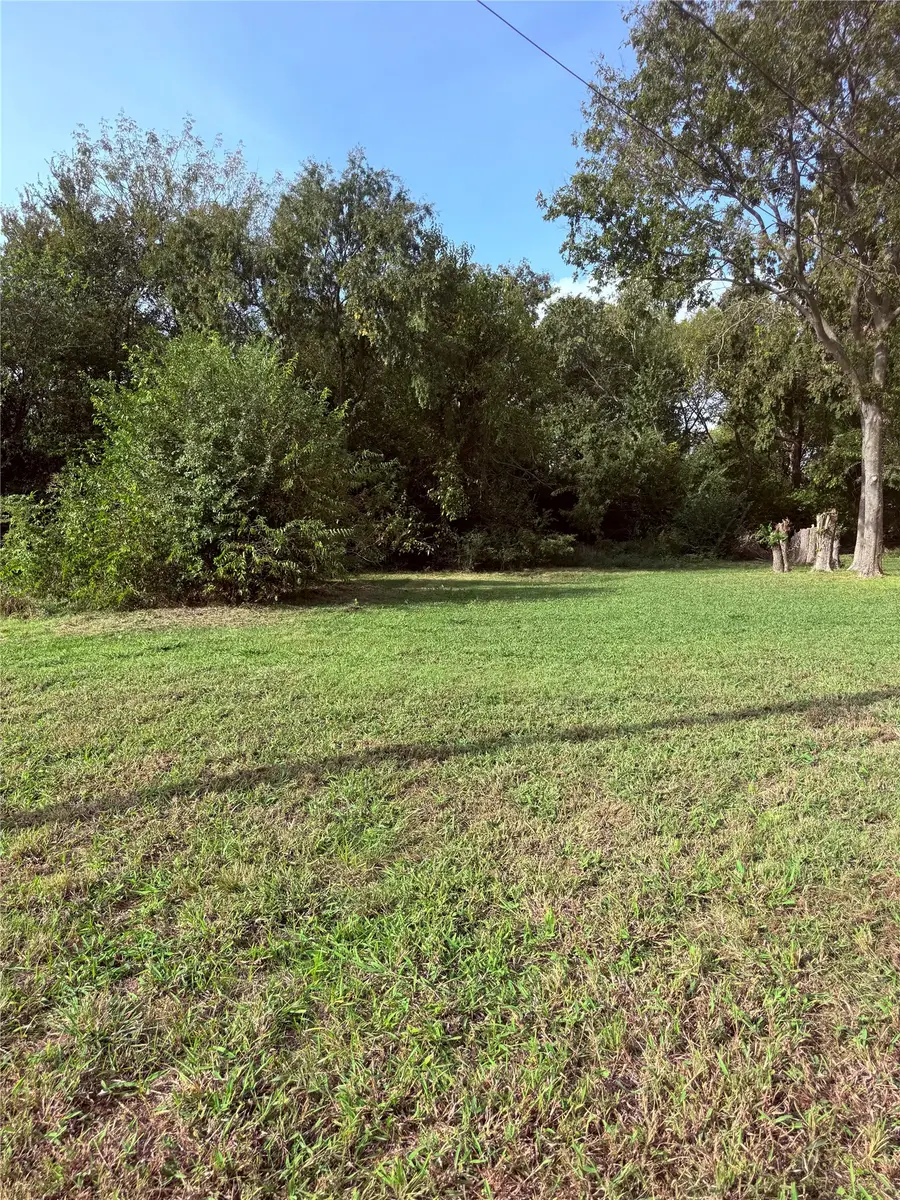 800 N Montgomery Street, Sherman, TX 75090 - #3