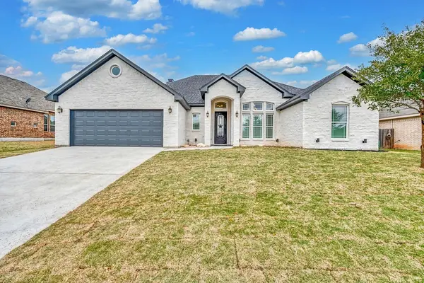 505 S Navajo Trail, McGregor, TX 76657