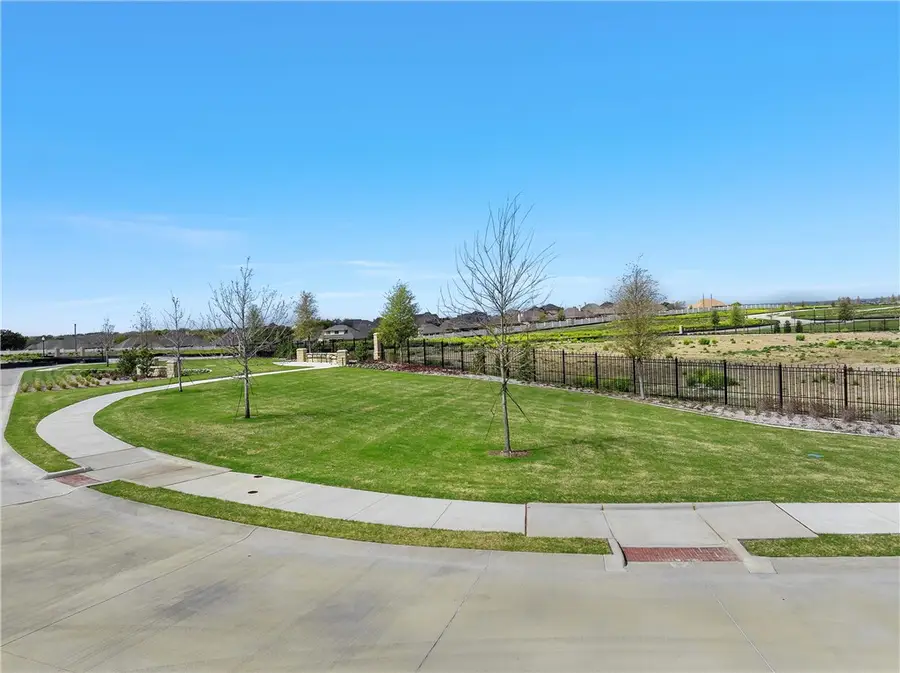 67 Pinehurst Drive, Woodway, TX 76712 - Image #3