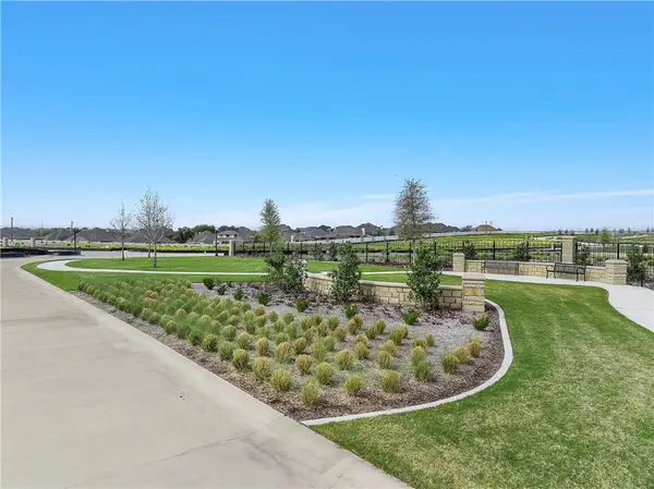 71 Pinehurst Drive, Woodway, TX 76712