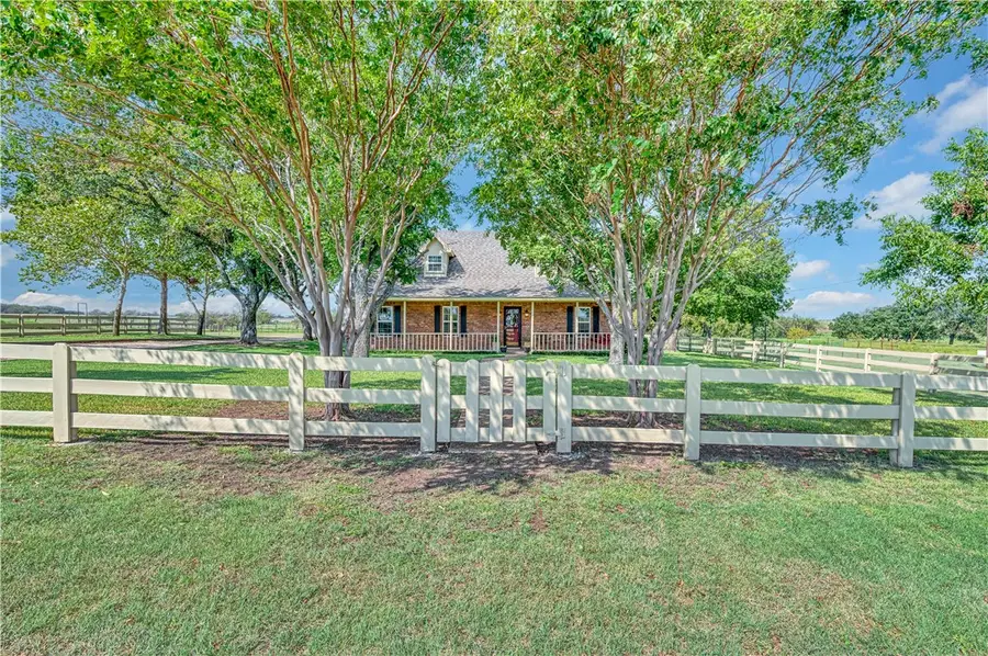 443 Rost Road, McGregor, TX 76657 - Image #3