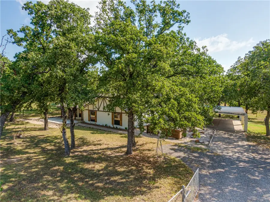 3754 Ft Graham Road, West, TX 76691 - Image #2