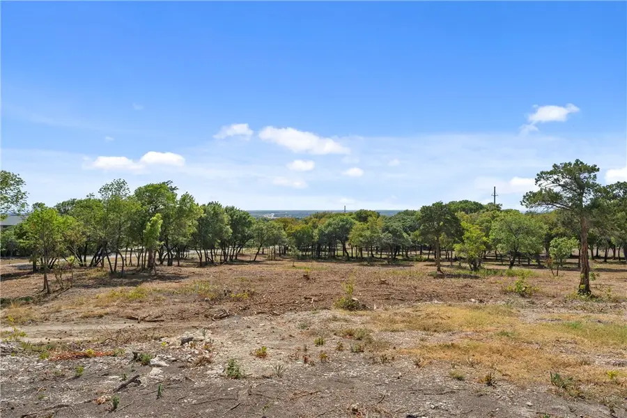 203 Merrifield Drive, Woodway, TX 76712 - Image #2