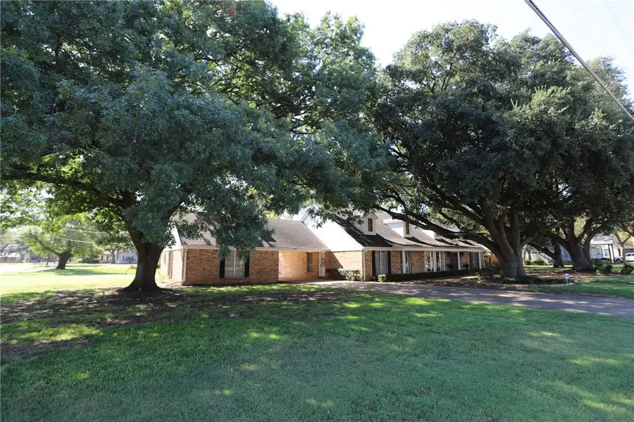 1000 W 6th Street, McGregor, TX 76657 - Image #2