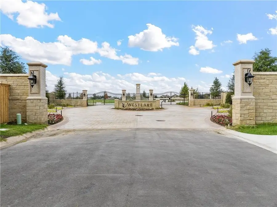 3 Pinehurst Drive, Woodway, TX 76712 - Image #2