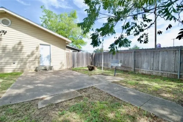 816 E Milam Street, Mexia, TX 76667 - Image #3