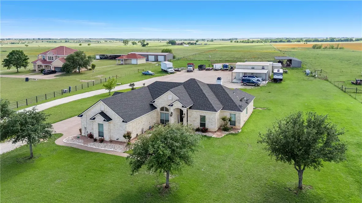 3243 N Lone Star Parkway, McGregor, TX 76657 - Image #1