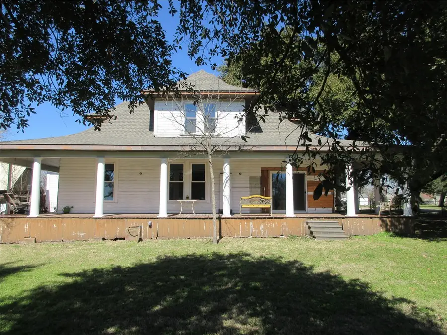 607 First Street S, Rosebud, TX 76570 - Image #2
