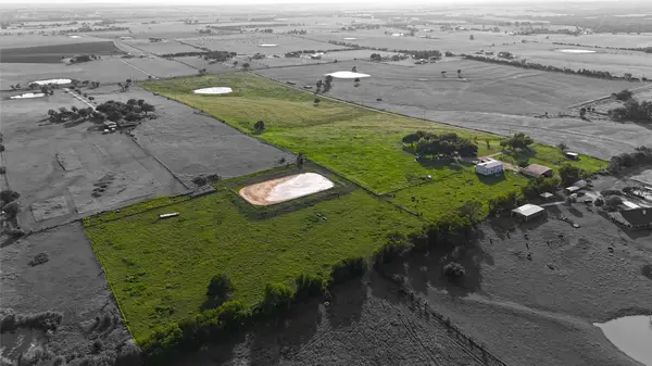 347 Howe Hill Road, Robinson, TX 76706