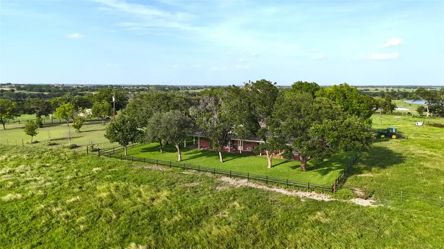 347 Howe Hill Road, Robinson, TX 76706 - Image #2