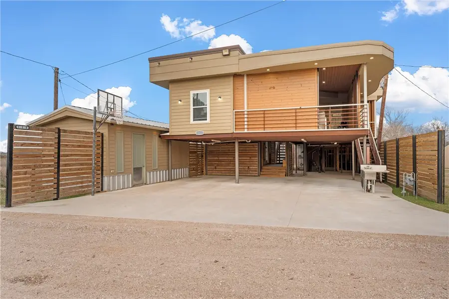 114 Cr 4022, Chilton, TX 76632 - Image #2